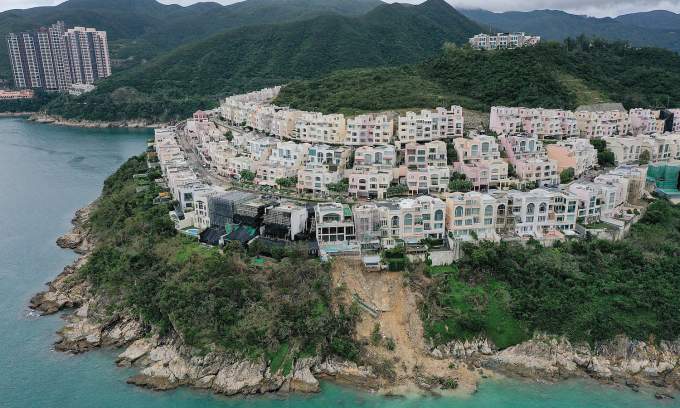 Nomura banker buys .6M Hong Kong luxury house