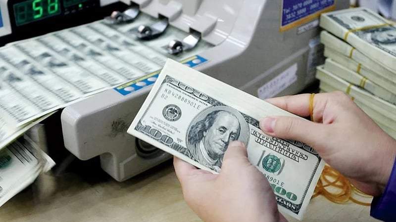 Tỷ giá chợ đen cộng 30 đồng, USD hưởng lợi từ bất ổn tại Venezuela?