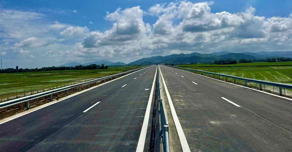 Đẩy nhanh tiến độ, thông xe 36km đầu tiên cao tốc Chí Thạnh – Vân Phong trước 15-2