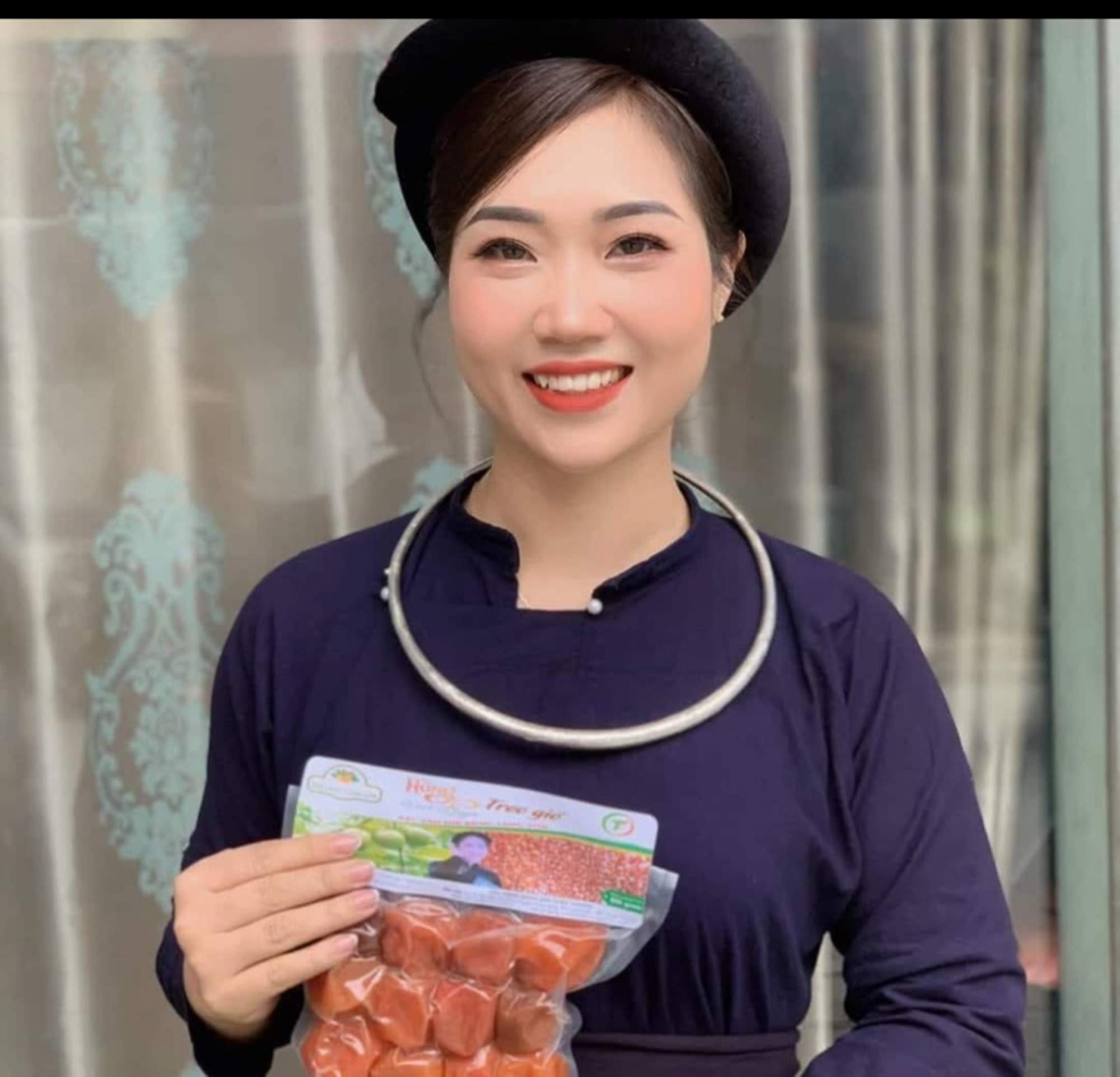 Cô giáo người Nùng “nâng tầm” quả hồng vành khuyên xứ Lạng