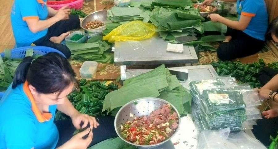 Nem chua Thanh Hóa ‘cháy hàng’, giá tăng gấp đôi ngày cận Tết vẫn không đủ bán