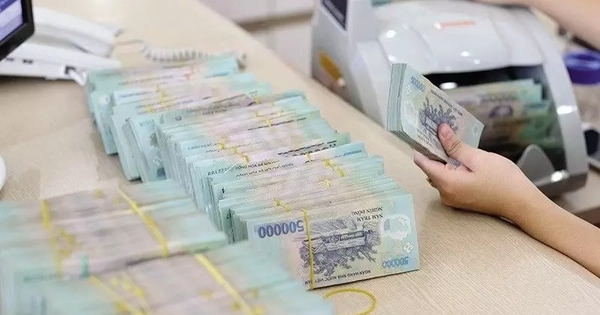 Nhiều doanh nghiệp ‘lì xì’ cổ đông