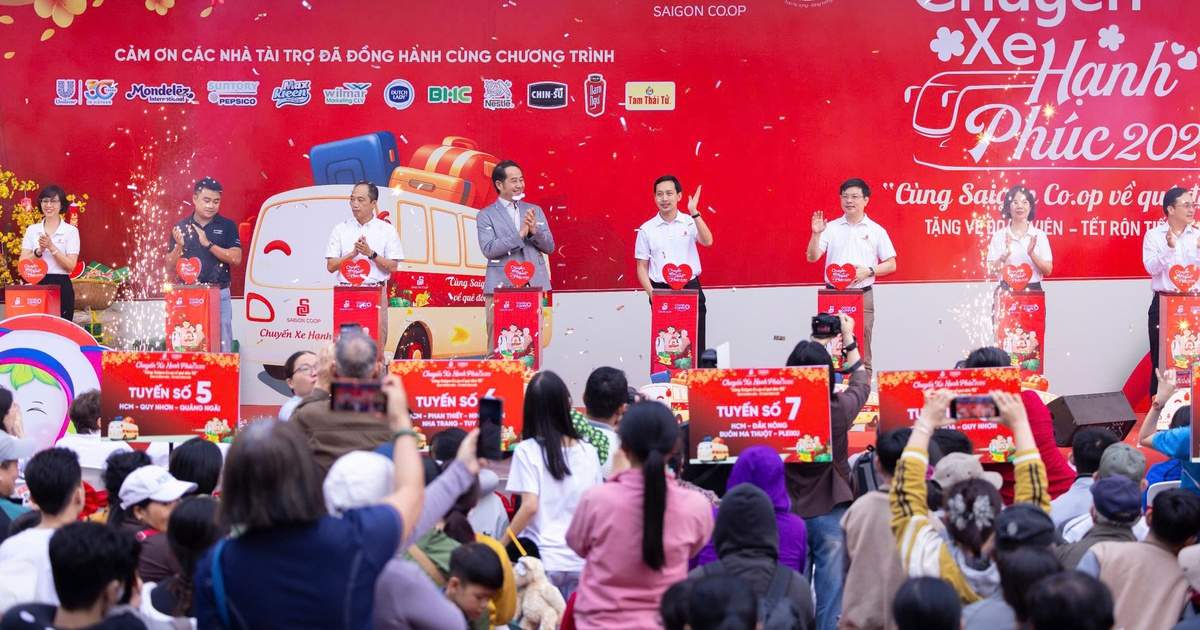 Saigon Co.op khởi hành ‘Chuyến xe hạnh phúc’ mùa 4 đưa 900 người về quê đón tết