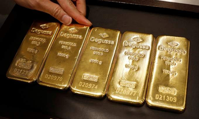 Singapore gold investment demand jumps 48% to record 9.6 tonnes, strongest growth in Southeast Asia Singapore gold investment demand jumps 48% to record 9.6 tonnes, strongest growth in Southeast Asia