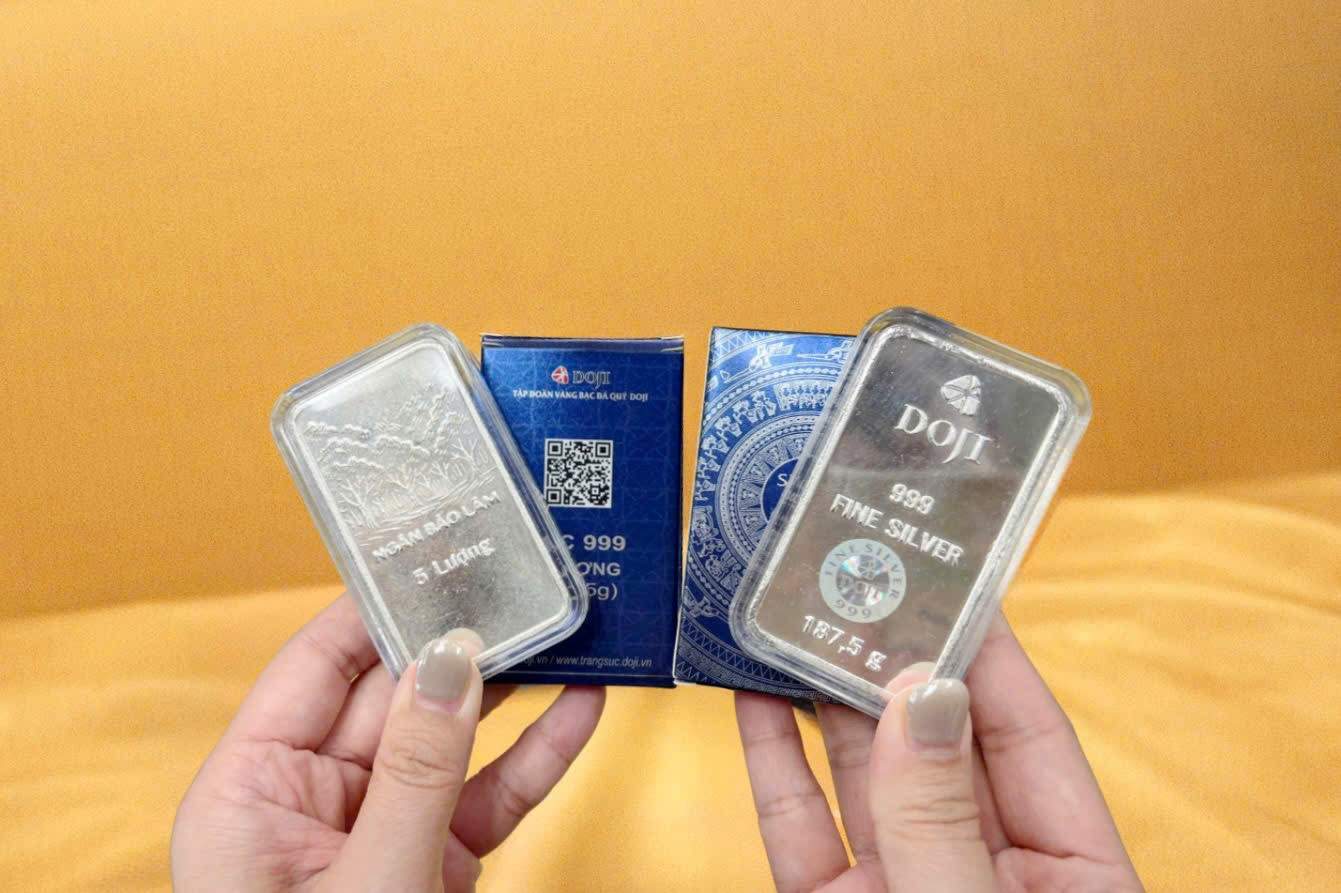 Thị trường bạc thêm sôi động khi nhà cung cấp mới ‘nhập cuộc’ Thị trường bạc thêm sôi động khi nhà cung cấp mới ‘nhập cuộc’