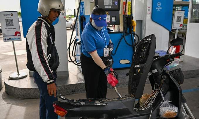 Cambodia strengthens control over retail fuel sales Cambodia strengthens control over retail fuel sales