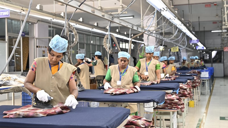 Chiến sự Trung Đông làm gia tăng áp lực lên các nhà sản xuất may mặc Nam Á