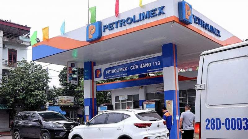 Phú Thọ xuất hiện xe đầu kéo mua tích trữ, găm nhiên liệu dầu Phú Thọ xuất hiện xe đầu kéo mua tích trữ, găm nhiên liệu dầu