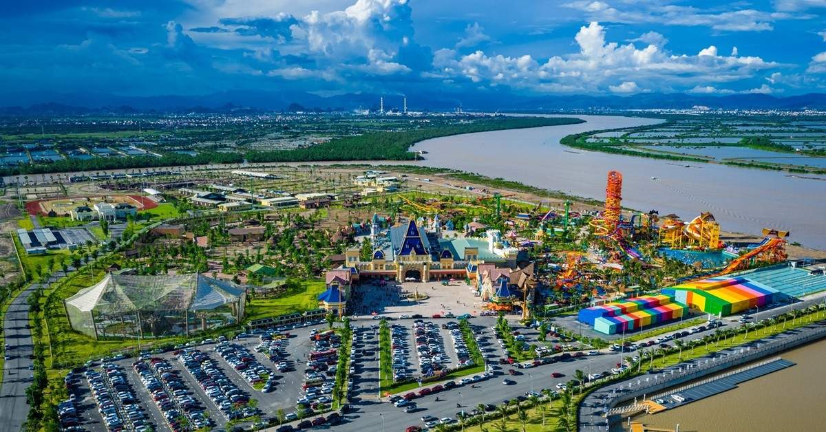 Royal Boulevard – Downtown thương mại sầm uất giữa lòng đô thị đảo Vũ Yên