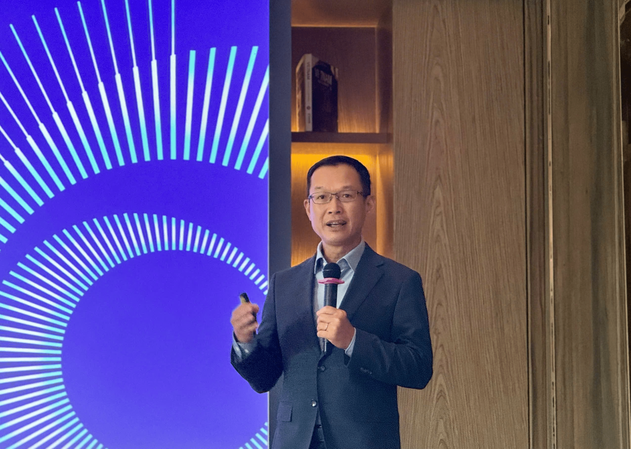 6G và AI mở ra “cửa sổ cơ hội” mới cho Việt Nam trong chuỗi giá trị toàn cầu 6G và AI mở ra “cửa sổ cơ hội” mới cho Việt Nam trong chuỗi giá trị toàn cầu