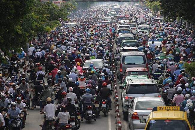 Công nghệ lõi: “Tấm vé" làm chủ cuộc đua xe điện Việt