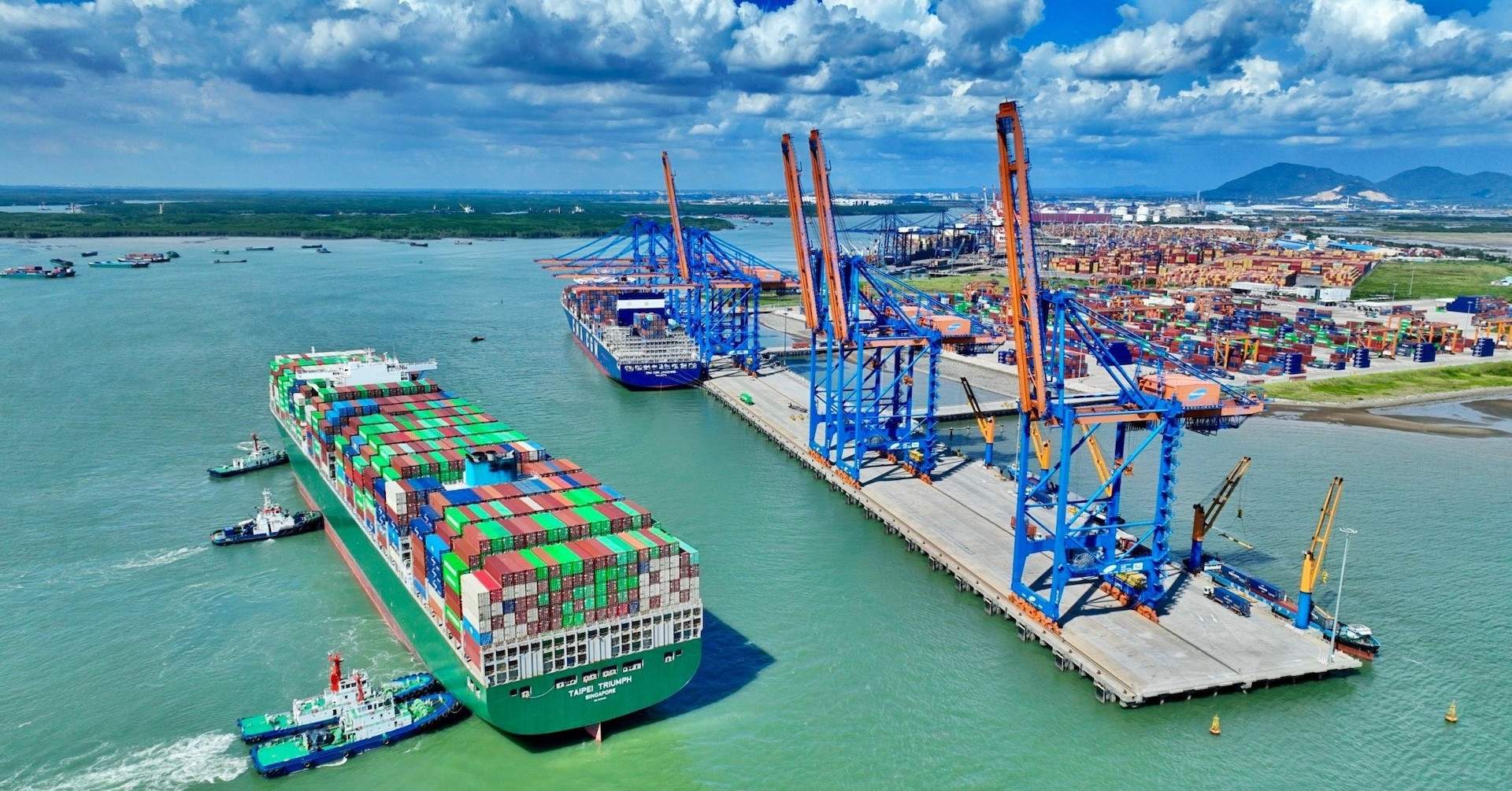‘Gã khổng lồ’ cảng biển kiến nghị mở Trung tâm Hàng hải thế giới tại TPHCM