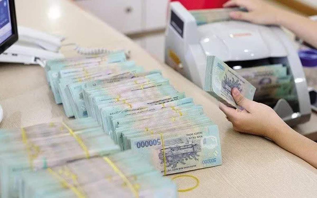 Giữ ổn định lãi suất trước áp lực chi phí leo thang