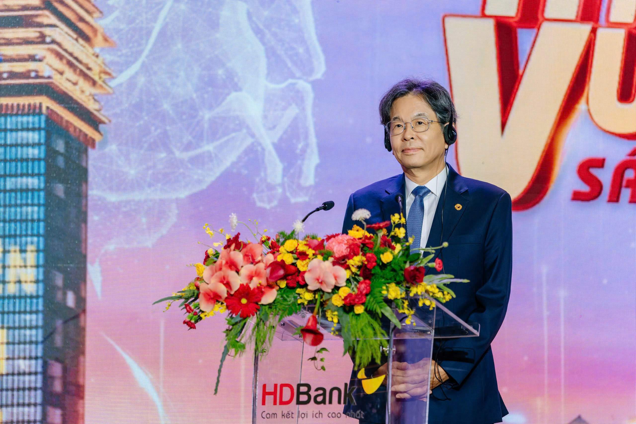 HDBank đặt mục tiêu lợi nhuận tăng 41% trong năm 2026