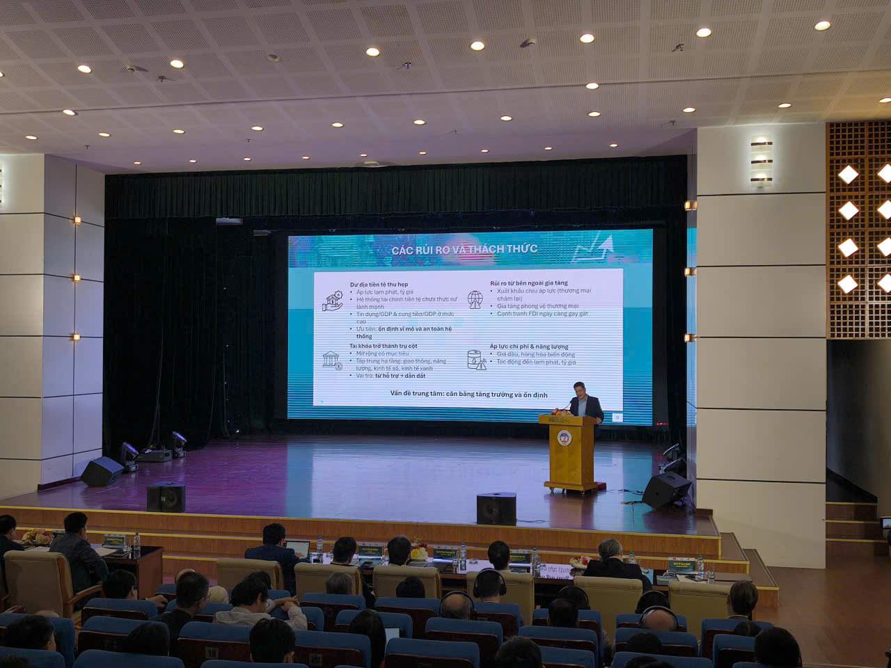 Tăng trưởng kinh tế năm 2026: Tìm kiếm động lực từ  cải cách thể chế và kinh tế số