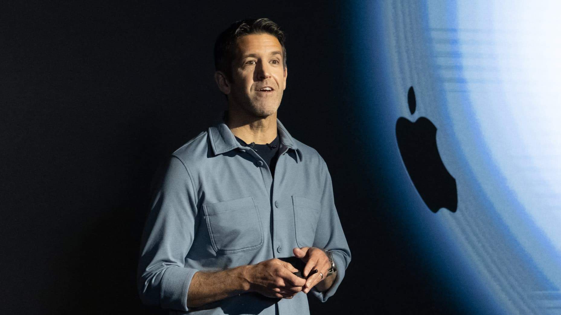 Tim Cook sắp rời ghế CEO, chuyển sang vai trò Chủ tịch Apple
