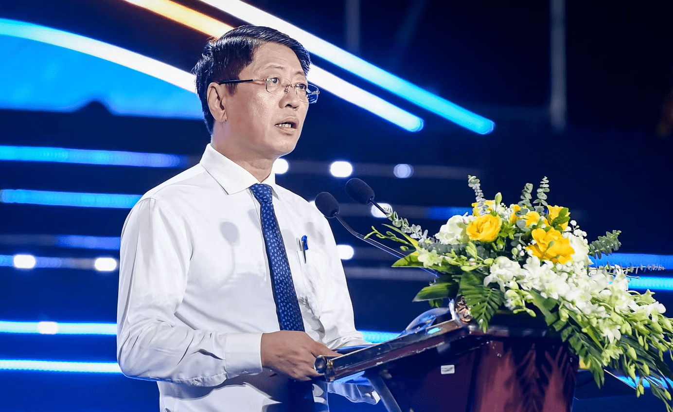 Vùng biển Ninh Bình thức giấc, thu hút khách du lịch