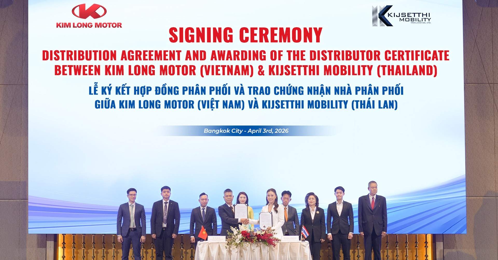 Xe bus Kim Long Motor lấn sân sang thị trường Thái Lan Xe bus Kim Long Motor lấn sân sang thị trường Thái Lan