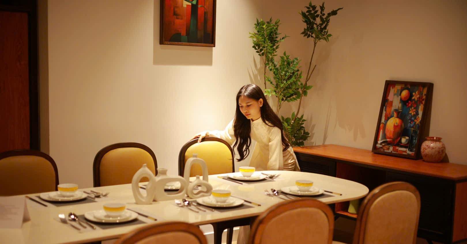 Azolaco khai trương showroom “The gioi ban an”
