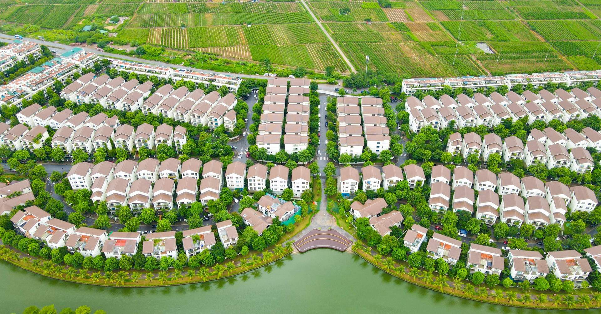 Bán nhà ở Hà Nội giá 110 lượng vàng, 10 năm sau đòi hủy hợp đồng vì vợ không ký