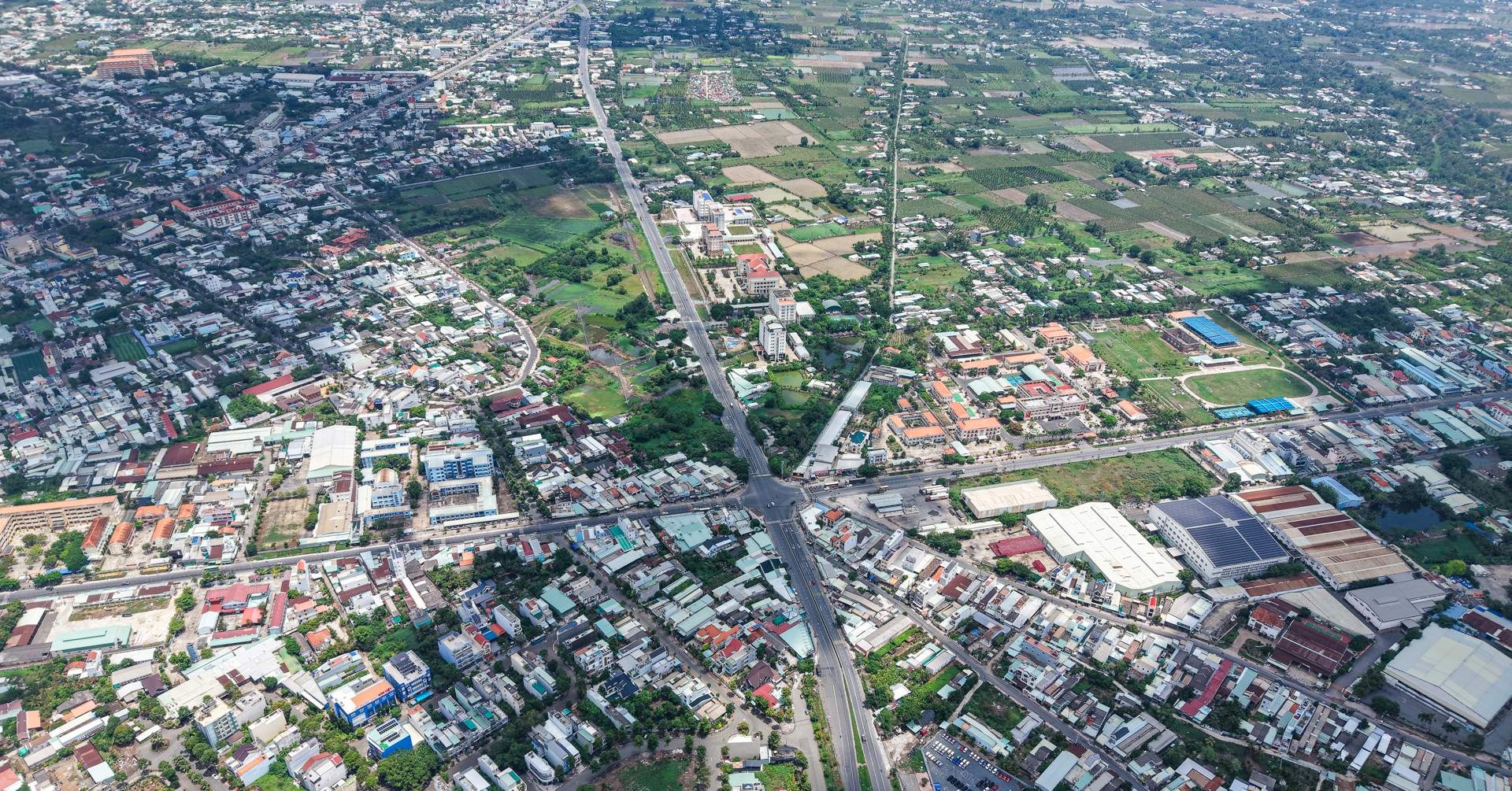 Cho con hai thửa đất giữa lúc nợ nần, vợ chồng ở Tây Ninh bị chủ nợ kiện