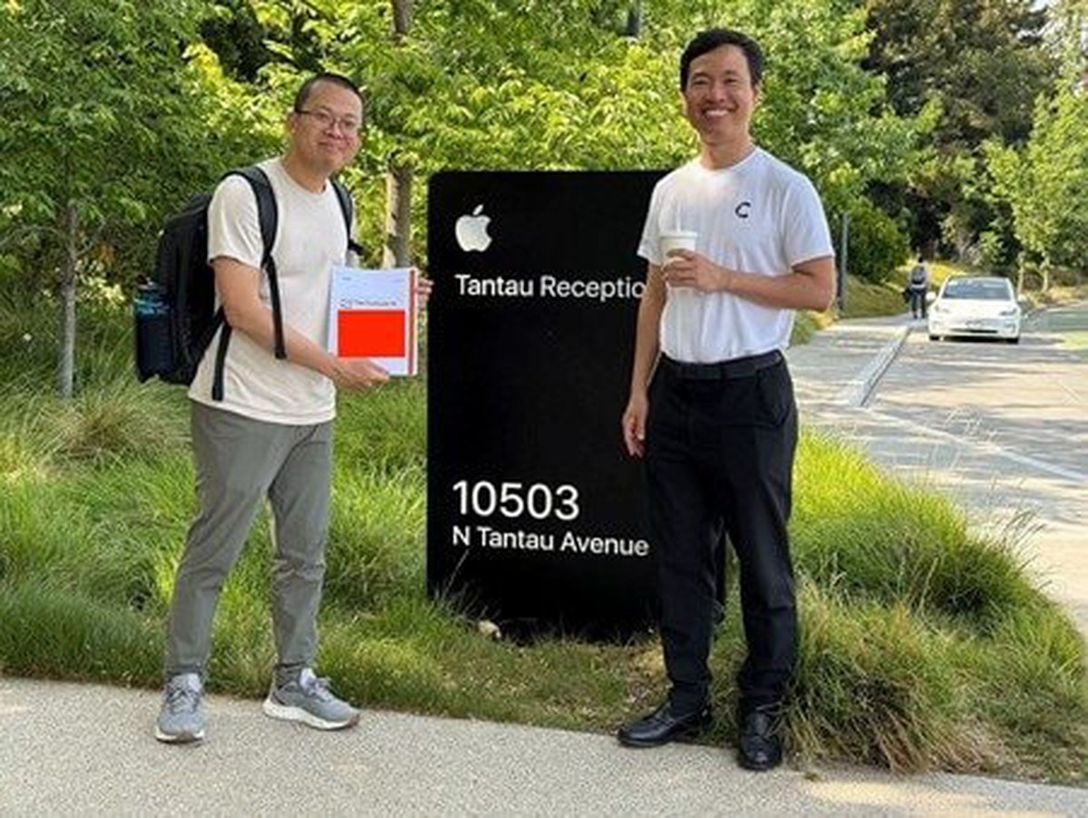 Apple nghiên cứu hệ thống phòng thủ ‘đỉnh cao’ mất 5 năm, 1 công ty do người Việt sáng lập ‘bẻ khóa’ trong 5 ngày Apple nghiên cứu hệ thống phòng thủ ‘đỉnh cao’ mất 5 năm, 1 công ty do người Việt sáng lập ‘bẻ khóa’ trong 5 ngày