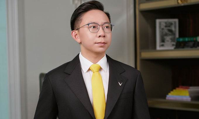 Eldest son of Southeast Asia’s richest man Pham Nhat Vuong becomes chairman of VinFast