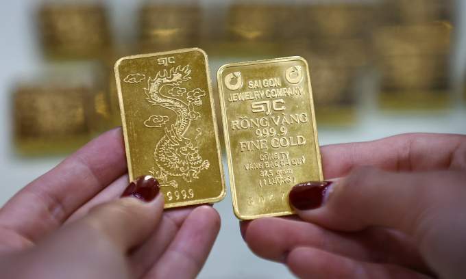 Gold prices drop – VnExpress International