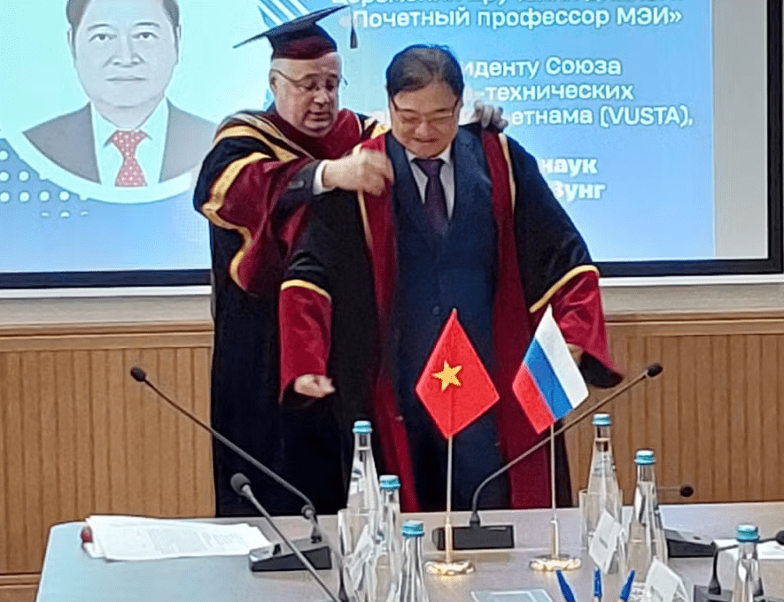 TSKH Phan Xuân Dũng- Nhà khoa học Việt Nam đầu tiên nhận hàm Giáo sư Trường Đại học năng lượng Moskva TSKH Phan Xuân Dũng- Nhà khoa học Việt Nam đầu tiên nhận hàm Giáo sư Trường Đại học năng lượng Moskva