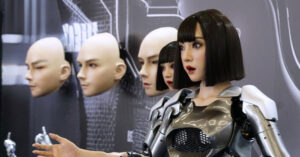 Trung Quốc ra mắt siêu thị robot hình người: Cuộc chiến nghìn tỷ USD khốc liệt