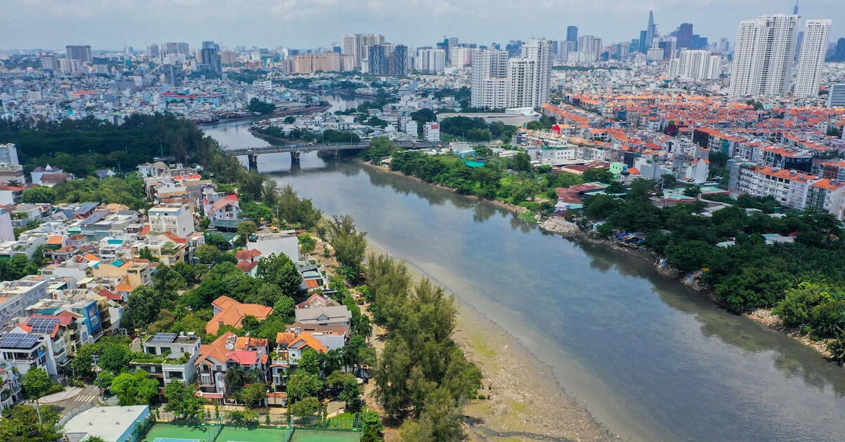 Giá căn hộ khu Tây và khu Đông chênh nhau tới 3 lần