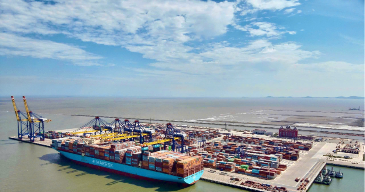 Cảng Hateco Hải Phòng đón tàu container gần 214.000 DWT Cảng Hateco Hải Phòng đón tàu container gần 214.000 DWT