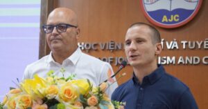 Chuyên gia Pháp: Tương lai thuộc về những người biết cách sử dụng AI Chuyên gia Pháp: Tương lai thuộc về những người biết cách sử dụng AI