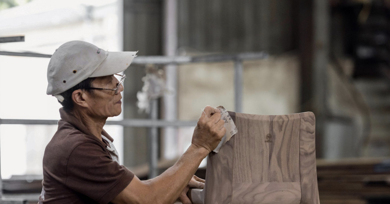 Dấu ấn khó tin của đồ gỗ Việt trong gian bếp gia đình Mỹ