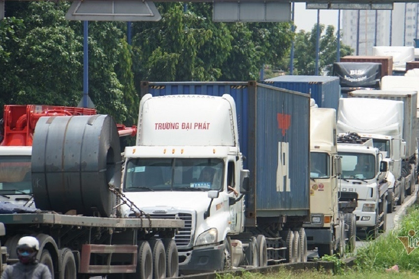Đi đường thủy tốn 700 nghìn, đường bộ mất 4 triệu Đi đường thủy tốn 700 nghìn, đường bộ mất 4 triệu
