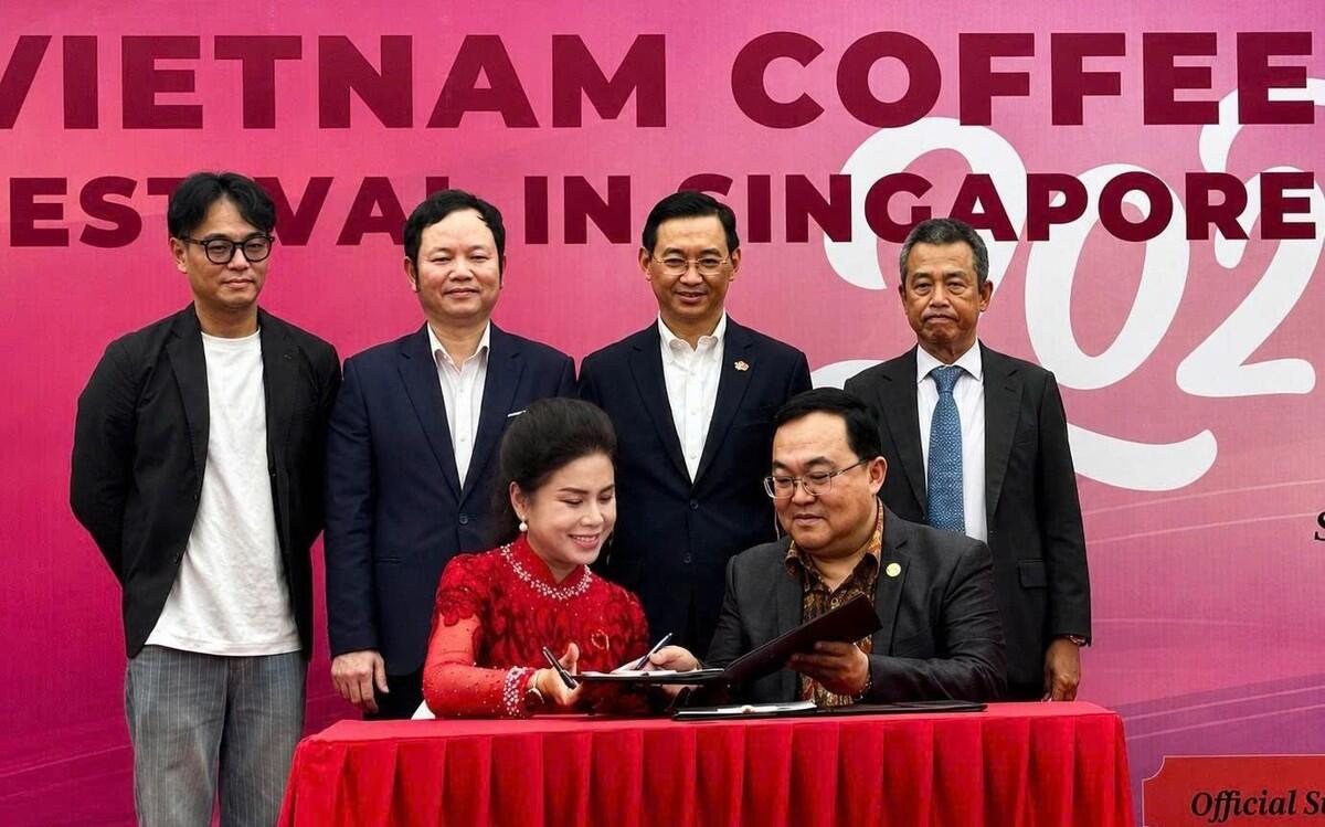 Doanh nghiệp chủ động vươn tầm từ Singapore