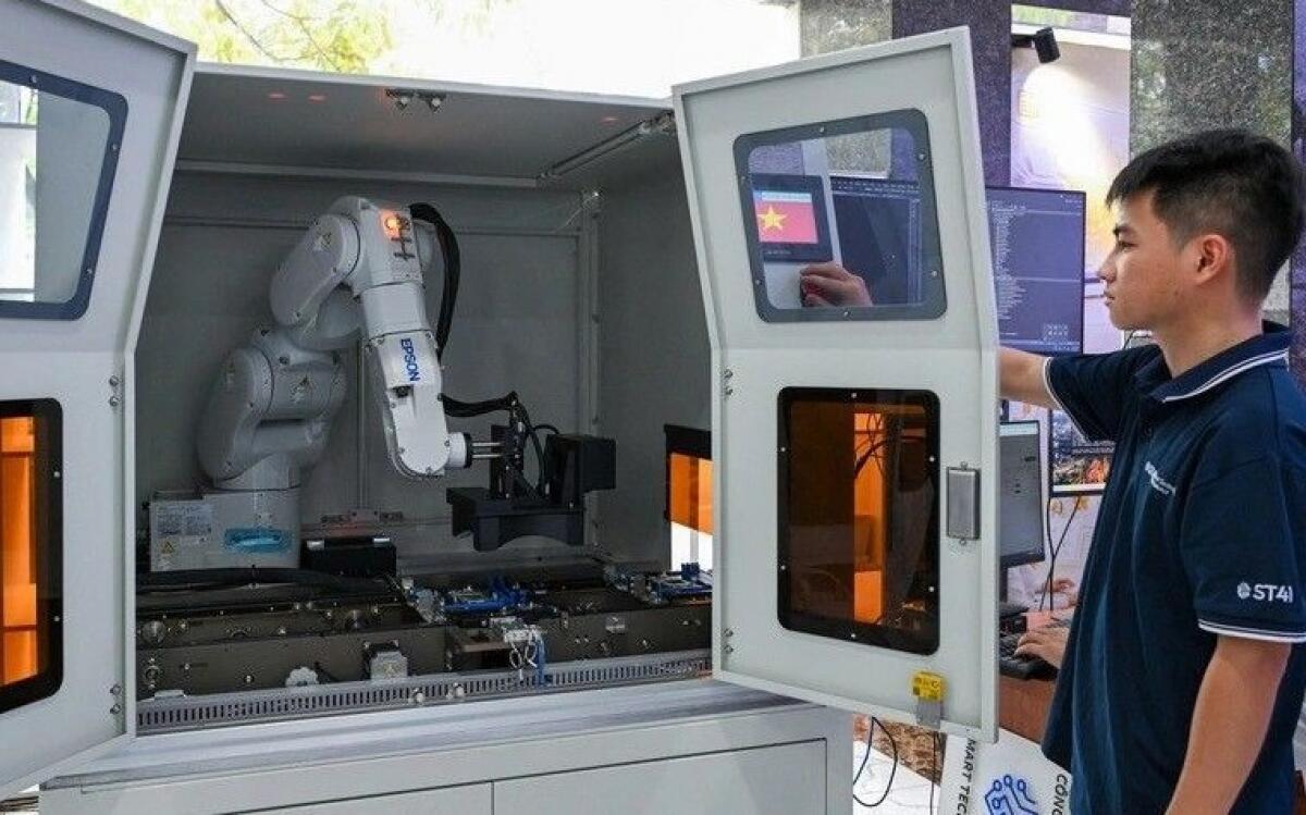 Hà Nội bắt tay doanh nghiệp công nghệ thúc đẩy chuyển đổi AI