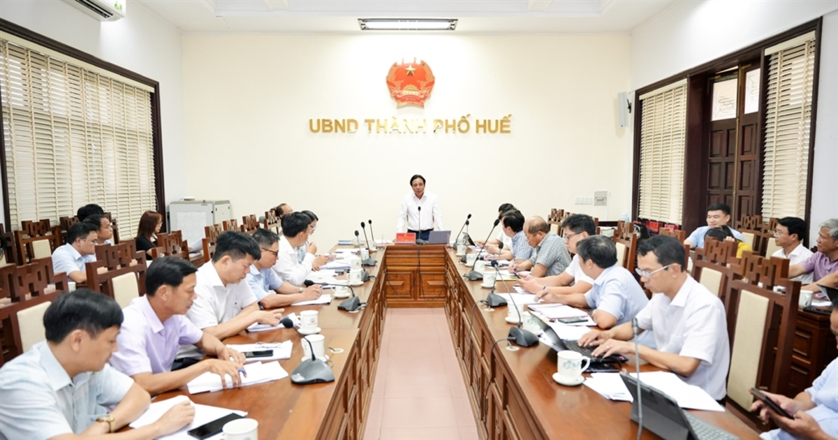Huế: Mô hình “Tổ công tác vệ tinh” giúp đẩy nhanh tiến độ các dự án trọng điểm Huế: Mô hình “Tổ công tác vệ tinh” giúp đẩy nhanh tiến độ các dự án trọng điểm