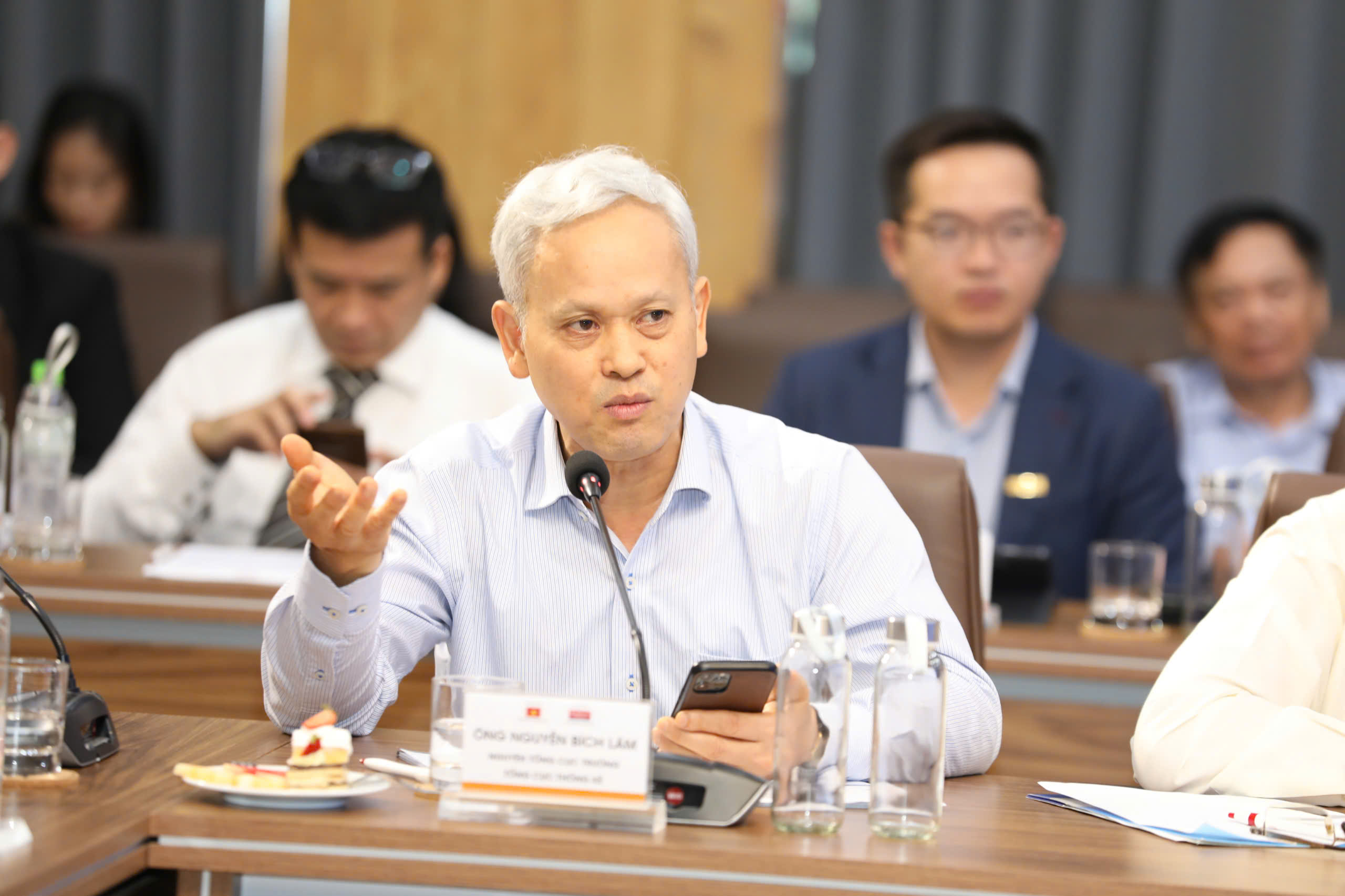 Kinh tế 5 tháng đầu năm 2026: Đà phục hồi được giữ vững nhưng những ràng buộc mới đang gia tăng