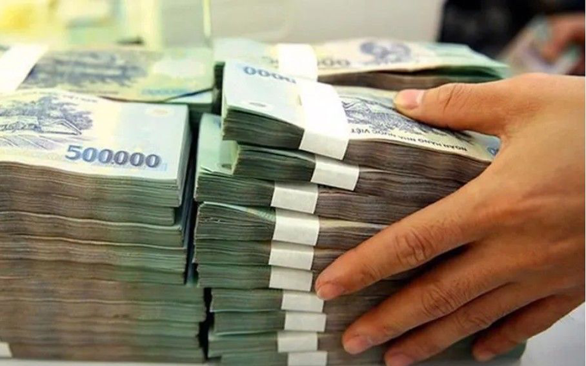 Lãi suất tiết kiệm biến động trái chiều Lãi suất tiết kiệm biến động trái chiều