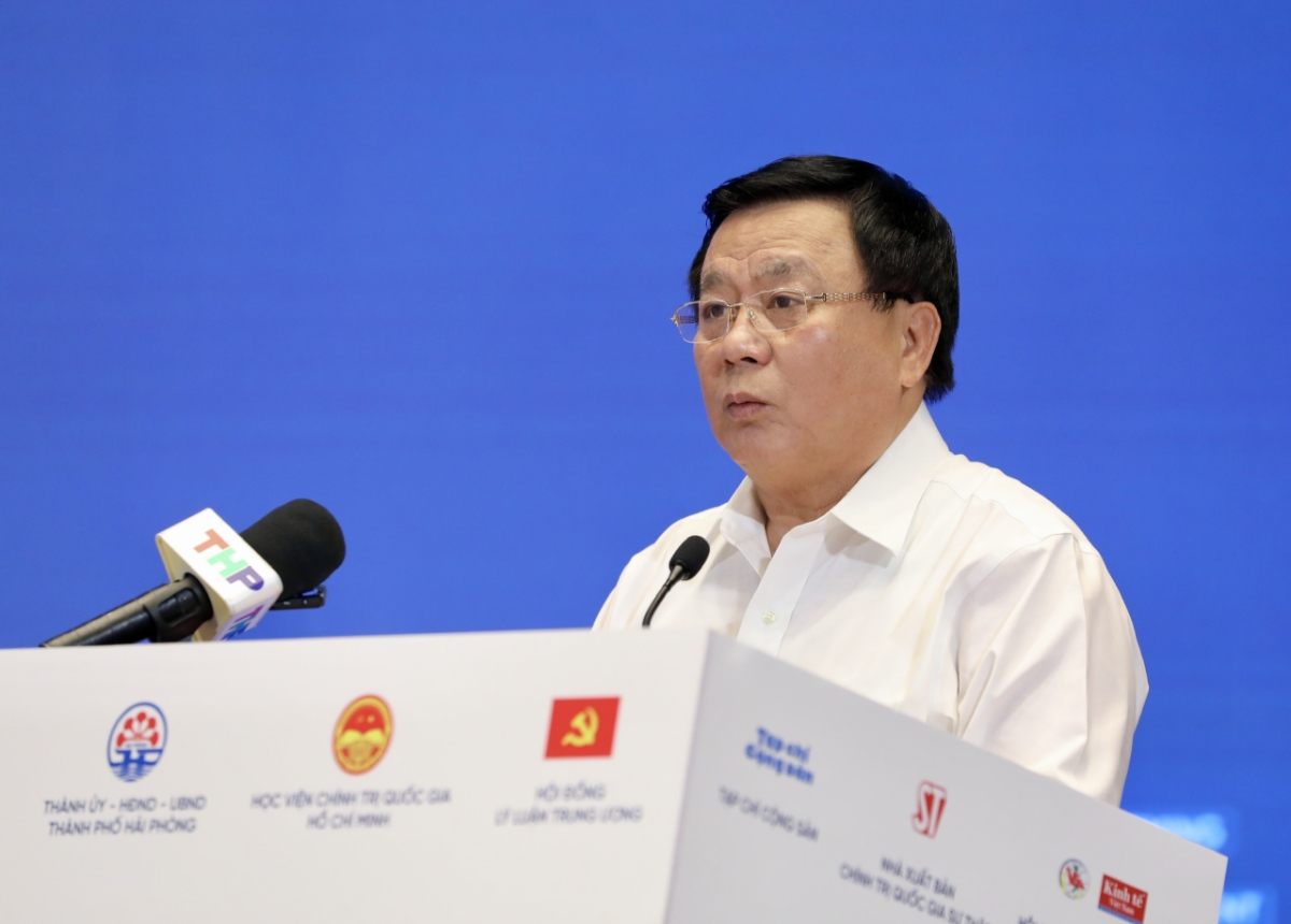 Nhận diện cơ hội và thách thức trong xây dựng mô hình phát triển mới Nhận diện cơ hội và thách thức trong xây dựng mô hình phát triển mới