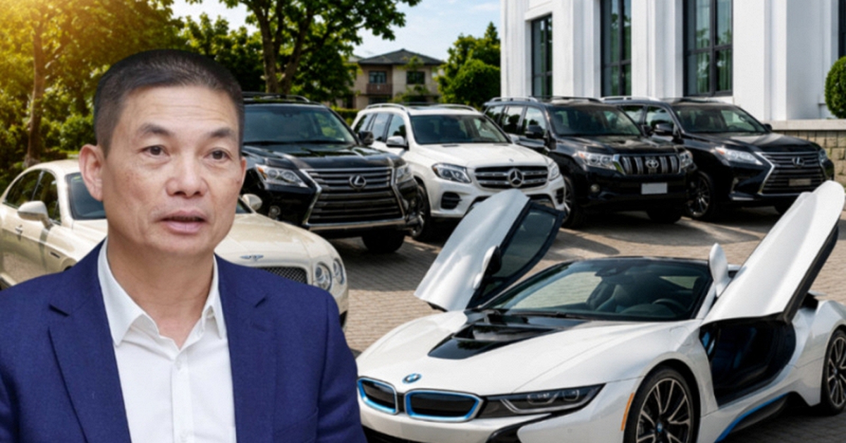 “Siêu Sale” bất ngờ của Tập đoàn Sơn Hải có hàng loạt siêu xe, Bentley Flying Spur và BMW i8 góp mặt “Siêu Sale” bất ngờ của Tập đoàn Sơn Hải có hàng loạt siêu xe, Bentley Flying Spur và BMW i8 góp mặt