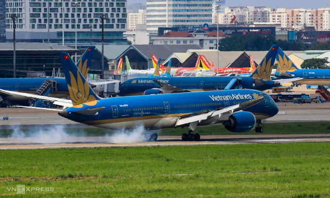 Vietnamese airlines race to expand fleets as travel demand rebounds