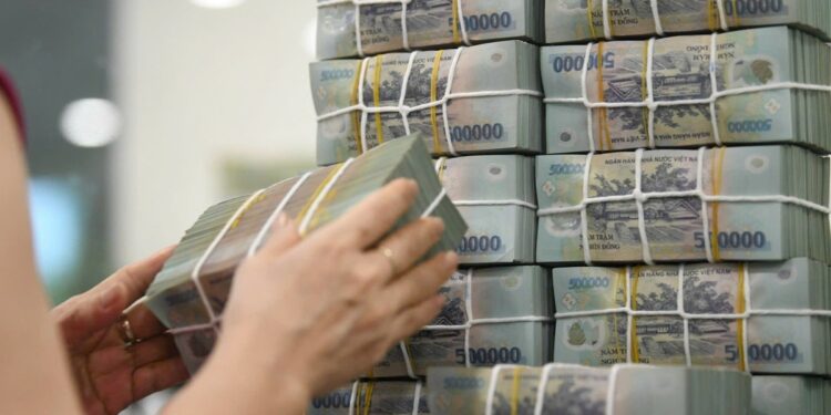 Loạt ngân hàng tăng vốn điều lệ cả chục nghìn tỷ đồng