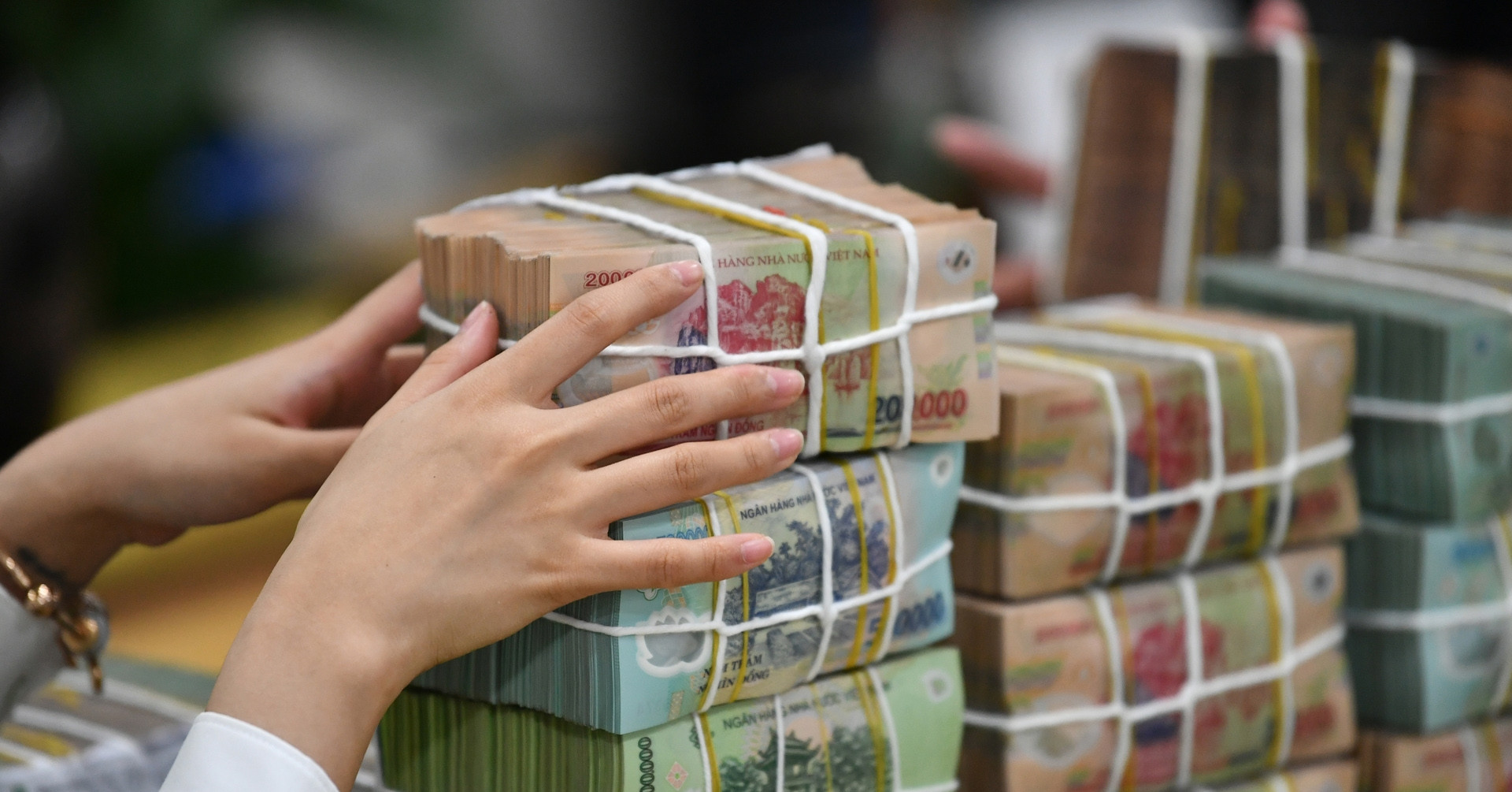 Chi 300 triệu mua ‘sở hữu kỳ nghỉ’, vợ chồng ở TPHCM tá hỏa khi đọc lại hợp đồng Chi 300 triệu mua ‘sở hữu kỳ nghỉ’, vợ chồng ở TPHCM tá hỏa khi đọc lại hợp đồng