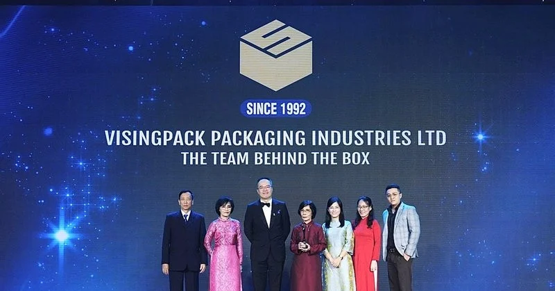 35 năm đặt con người là nền tảng cho chất lượng bền vững 35 năm đặt con người là nền tảng cho chất lượng bền vững