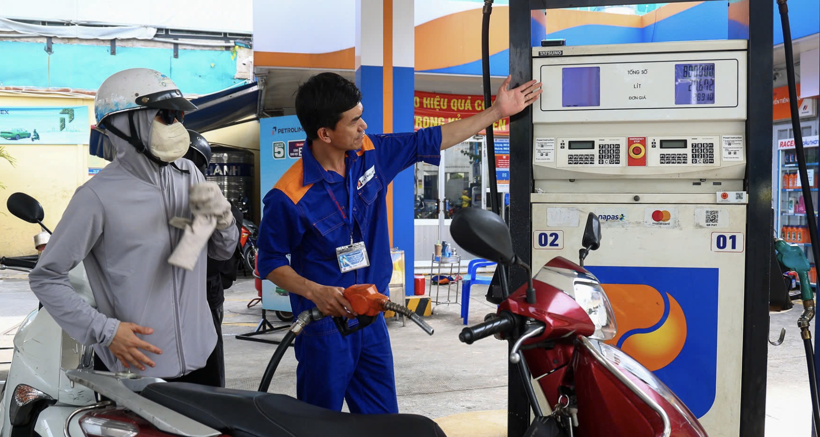 Bộ Công Thương đề xuất doanh nghiệp tự quyết, tự công bố giá xăng dầu Bộ Công Thương đề xuất doanh nghiệp tự quyết, tự công bố giá xăng dầu