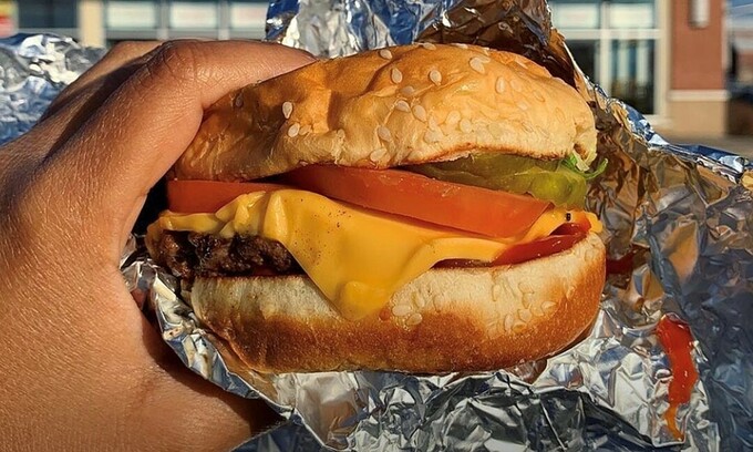 Burger chain Five Guys to open first Beijing store as US fast-food chains expand in China Burger chain Five Guys to open first Beijing store as US fast-food chains expand in China
