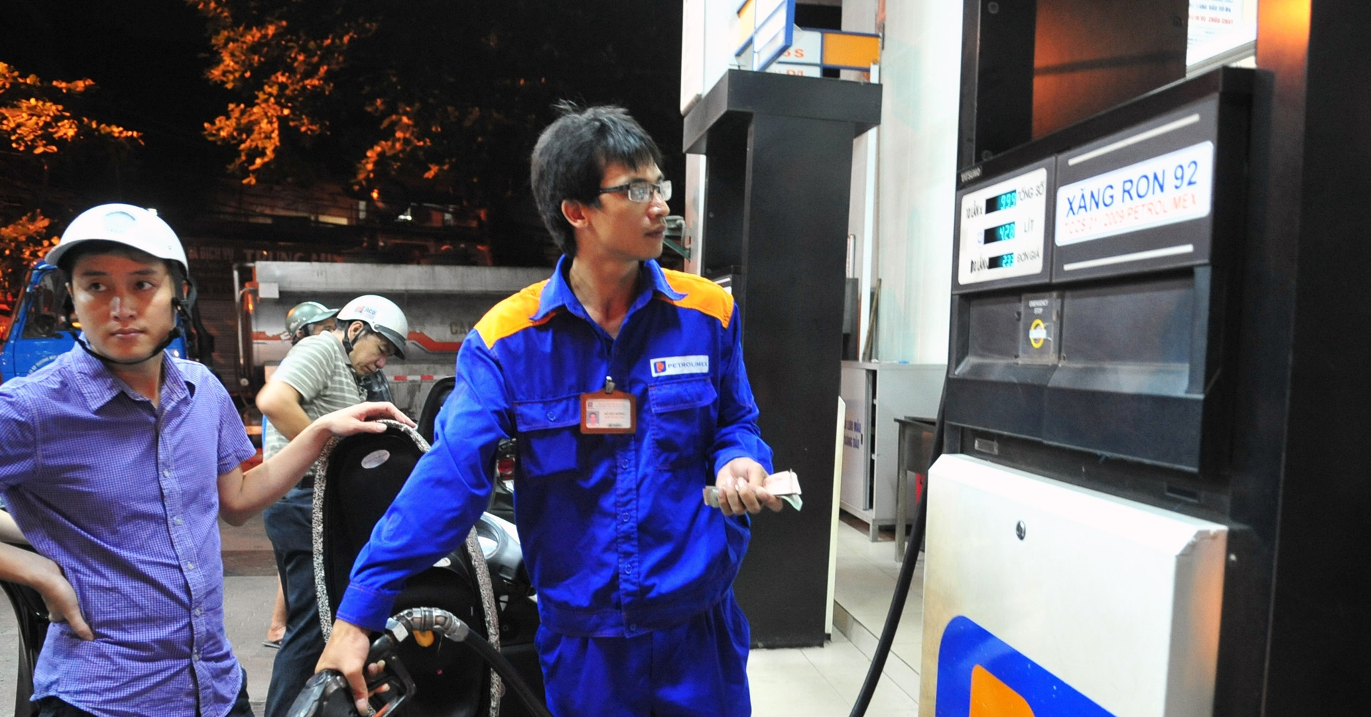 Dầu thế giới suy giảm, trong nước ở mức thấp Dầu thế giới suy giảm, trong nước ở mức thấp