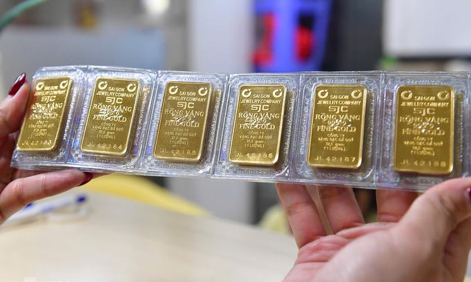 Gold prices continue to slide Gold prices continue to slide